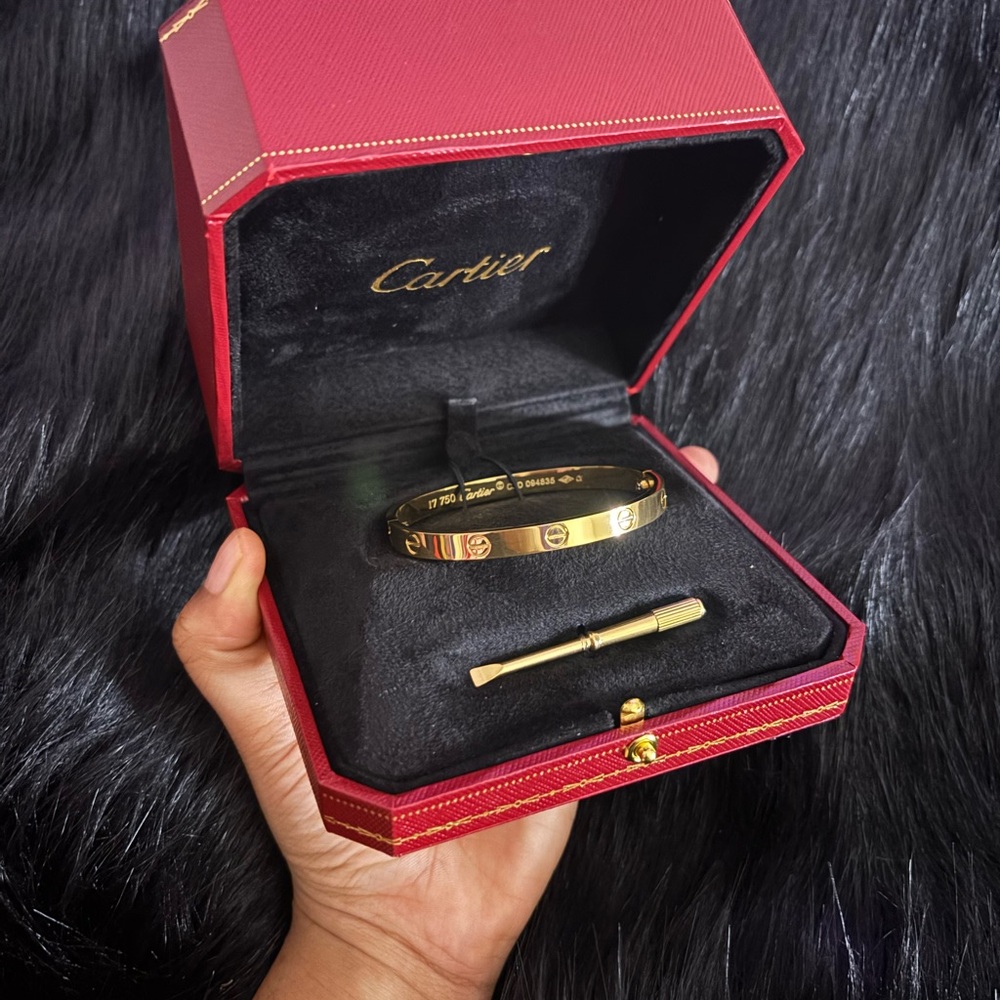 Elegant Bracelet with Tool